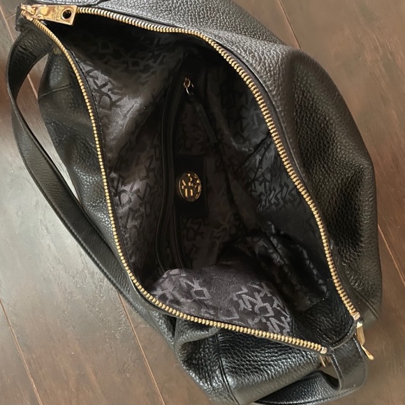 DKNY Black Shoulder Bag - Picture 3 of 4